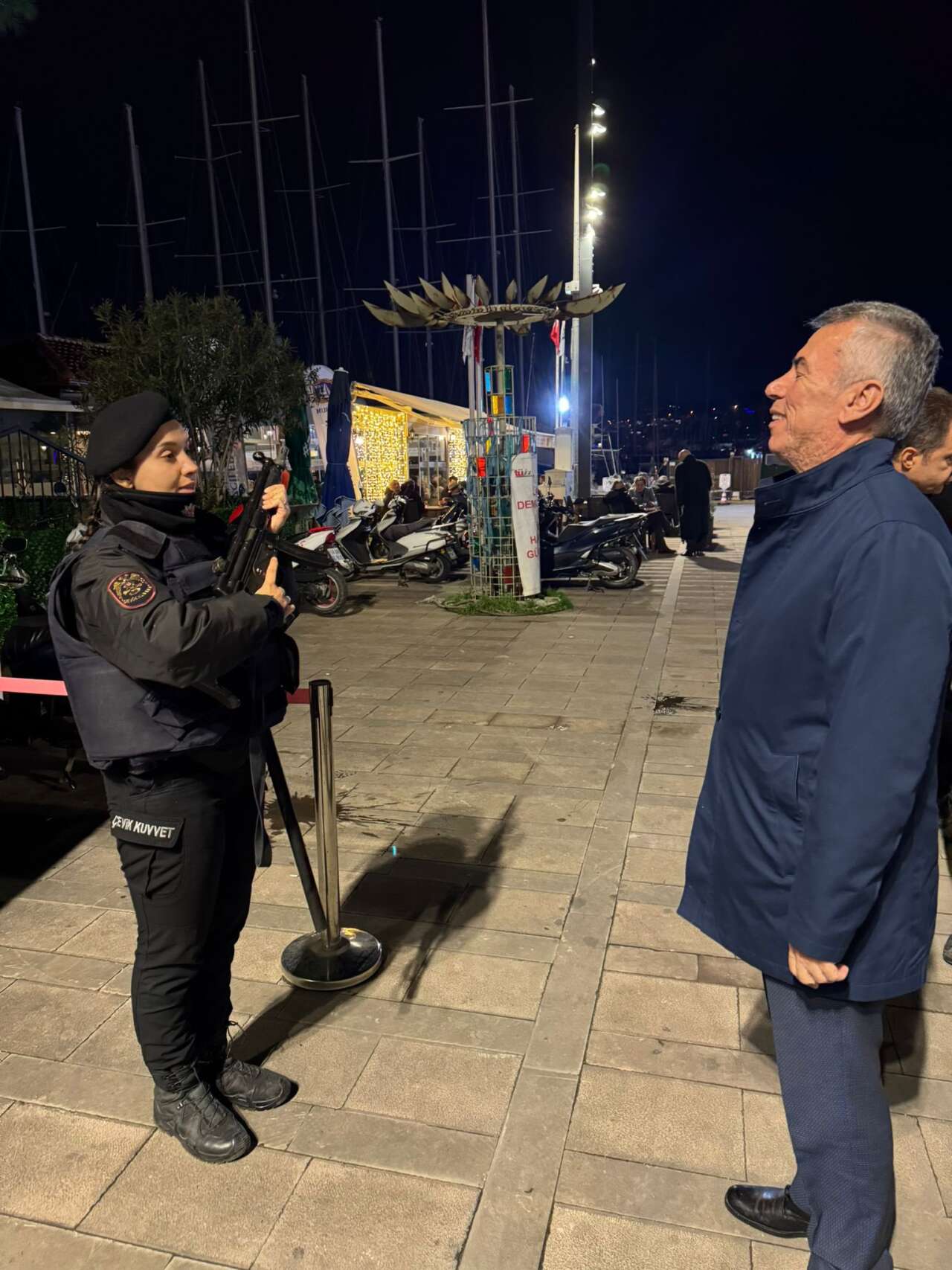 Bodrum Kaymakamı Ali Sırmalı’dan Yeni Yıl Gecesi Görev Başındaki Personele Ziyaret 4